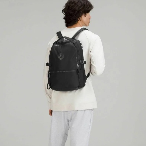 Lululemon Crew Backpack 22L Black EUC - Picture 3 of 7